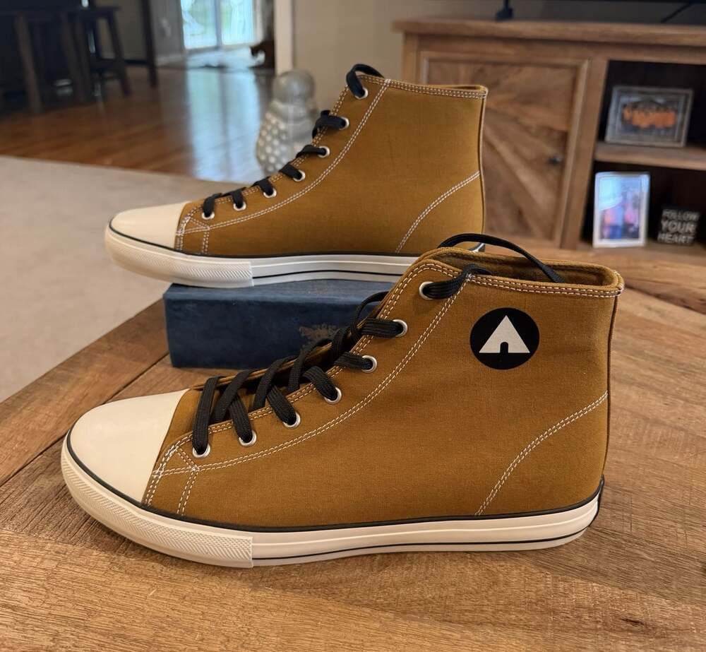 Airwalk Maaustin High Top Canvas Sneakers Brown Tan Men’s 11.5 NWOT Skate Shoes